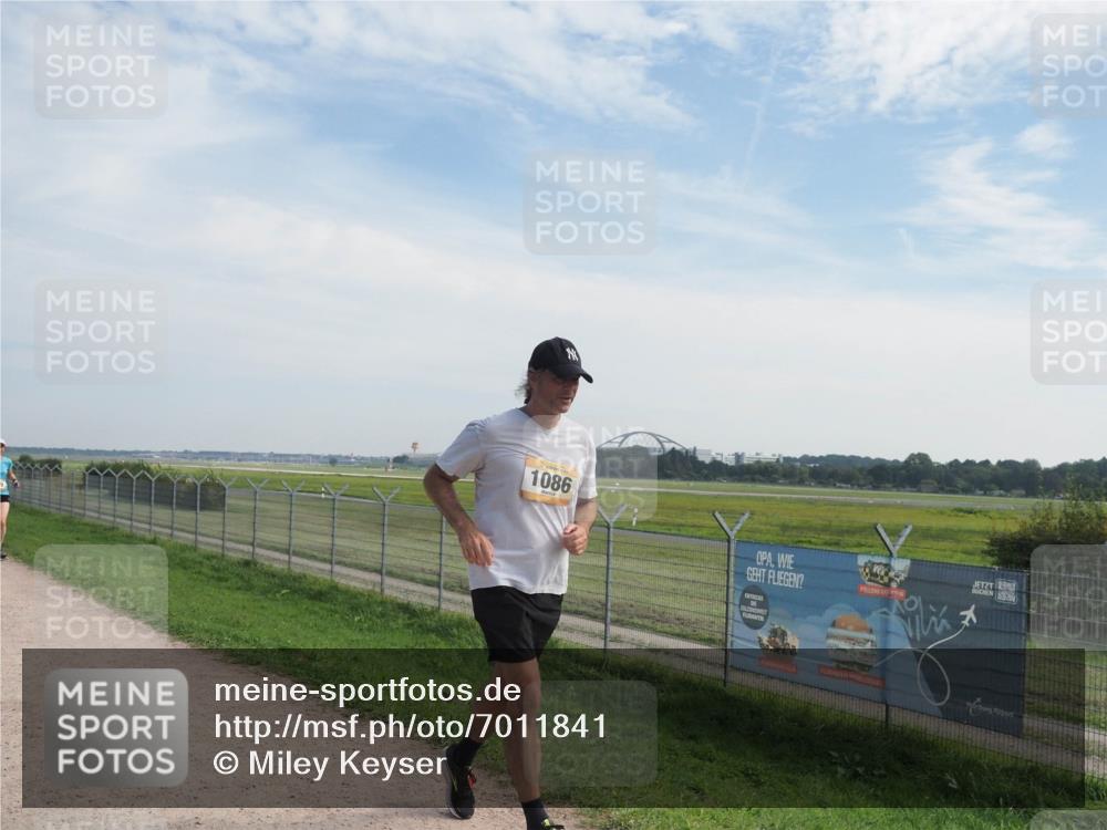 08.09.2024 - Airport Race Miley Keyser http://msf.ph/oto/7011841 08.09.2024 12:33:21 Laufen OLYMPUS, DIGITAL, CAMERA meine-sportfotos.de