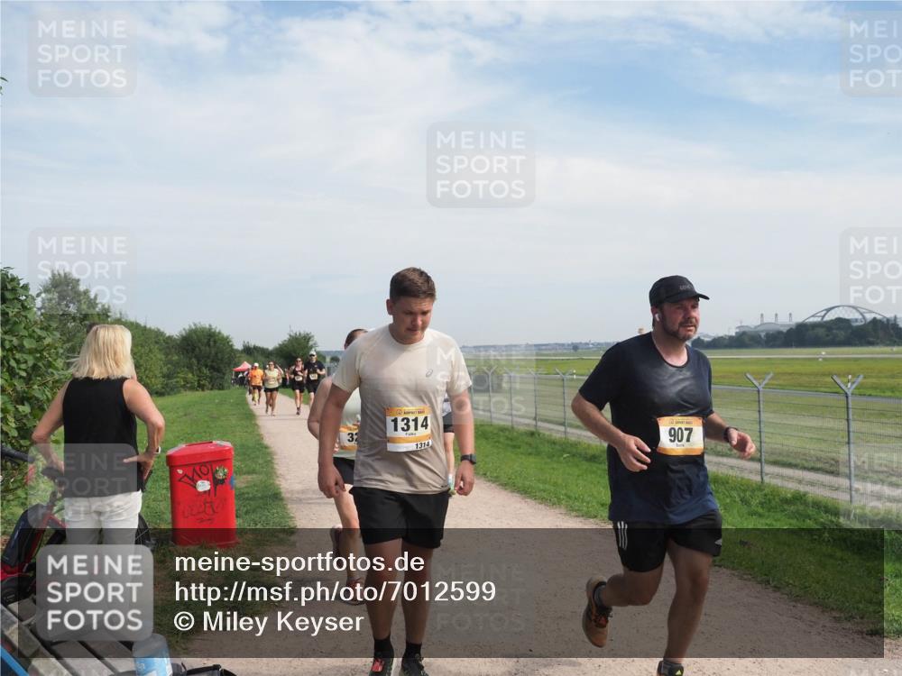 08.09.2024 - Airport Race Miley Keyser http://msf.ph/oto/7012599 08.09.2024 12:33:54 Laufen OLYMPUS, DIGITAL, CAMERA meine-sportfotos.de