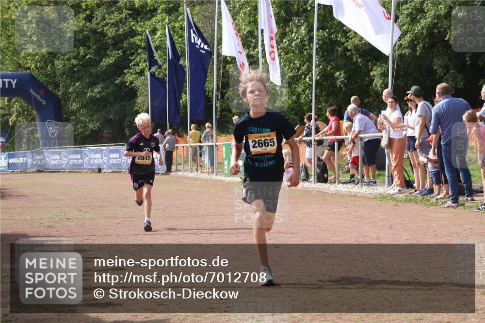 08.09.2024 - Airport Race Strokosch-Dieckow http://msf.ph/oto/7012708 08.09.2024 12:04:51 Ziel 2845, 2857 meine-sportfotos.de