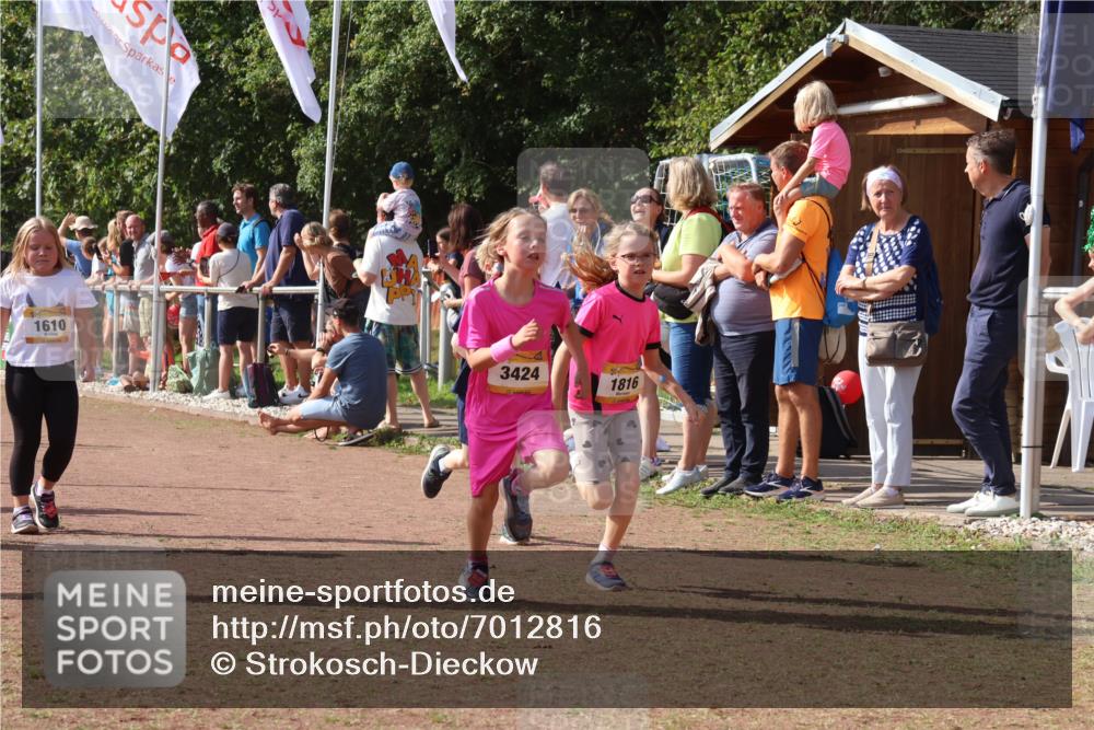 08.09.2024 - Airport Race Strokosch-Dieckow http://msf.ph/oto/7012816 08.09.2024 11:30:23 Ziel 1610, 1661, 1677, 1682, 1684, 1689, 1691, 1695, 1725, 1754, 1756, 1758, 1795, 1805, 1816, 1936, 3424, 3445, 3449 meine-sportfotos.de