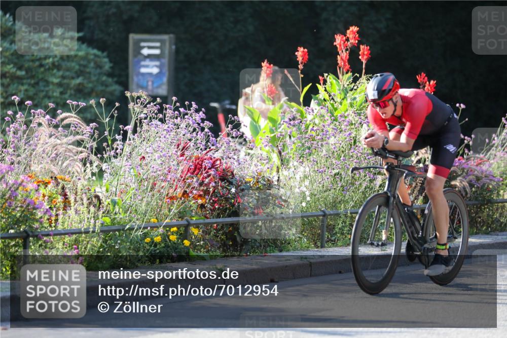 08.09.2024 - Stadtparktriathlon Zöllner http://msf.ph/oto/7012954 08.09.2024 09:12:27 Radfahren 38, 104, 132, 150, 157 meine-sportfotos.de