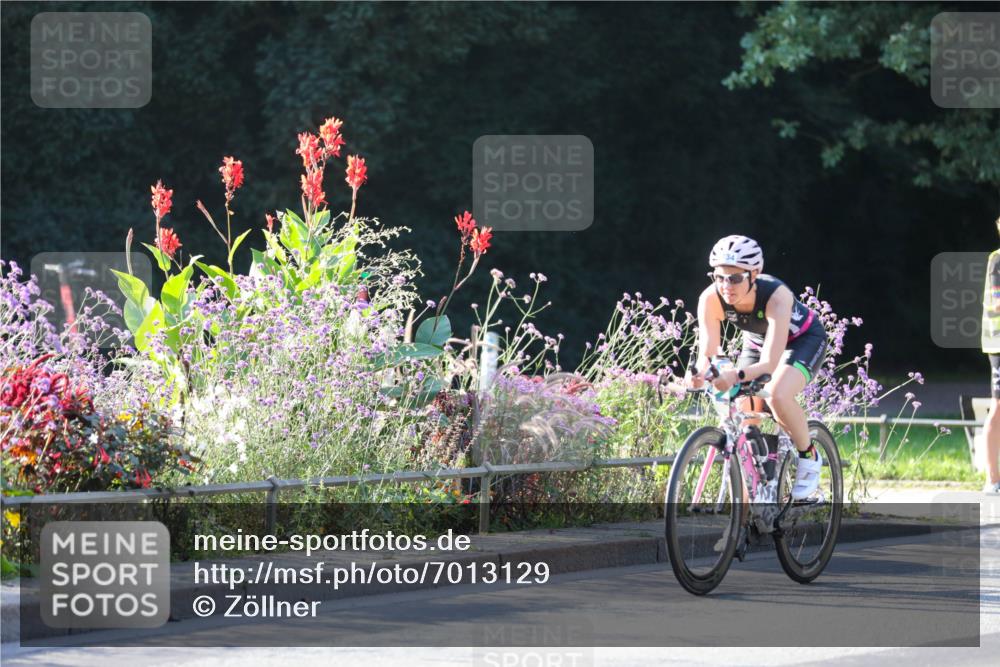 08.09.2024 - Stadtparktriathlon Zöllner http://msf.ph/oto/7013129 08.09.2024 09:13:15 Radfahren 49, 92, 134, 175 meine-sportfotos.de
