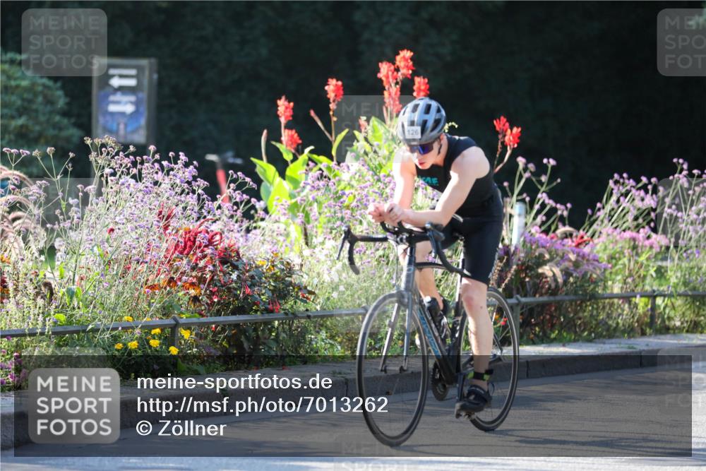 08.09.2024 - Stadtparktriathlon Zöllner http://msf.ph/oto/7013262 08.09.2024 09:13:57 Radfahren 33, 65, 126, 135, 145 meine-sportfotos.de