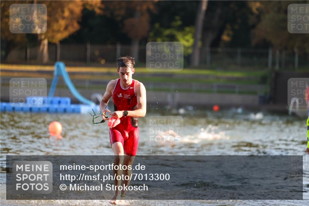 08.09.2024 - Stadtparktriathlon Michael Strokosch http://msf.ph/oto/7013300 08.09.2024 08:43:57 Schwimmen 13 meine-sportfotos.de