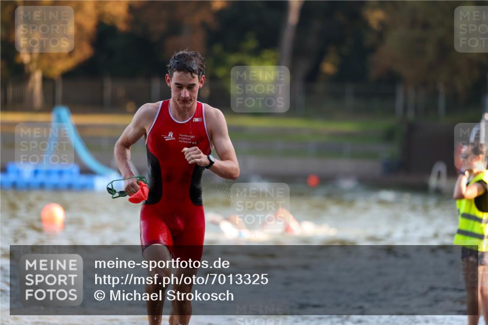 08.09.2024 - Stadtparktriathlon Michael Strokosch http://msf.ph/oto/7013325 08.09.2024 08:43:59 Schwimmen 13 meine-sportfotos.de
