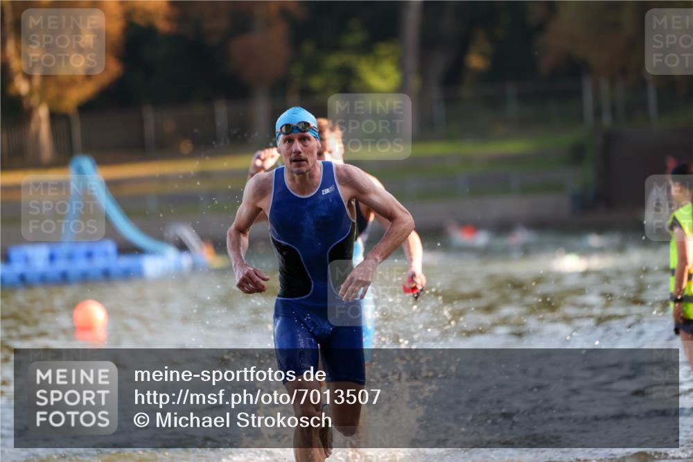 08.09.2024 - Stadtparktriathlon Michael Strokosch http://msf.ph/oto/7013507 08.09.2024 08:44:18 Schwimmen 7, 10 meine-sportfotos.de