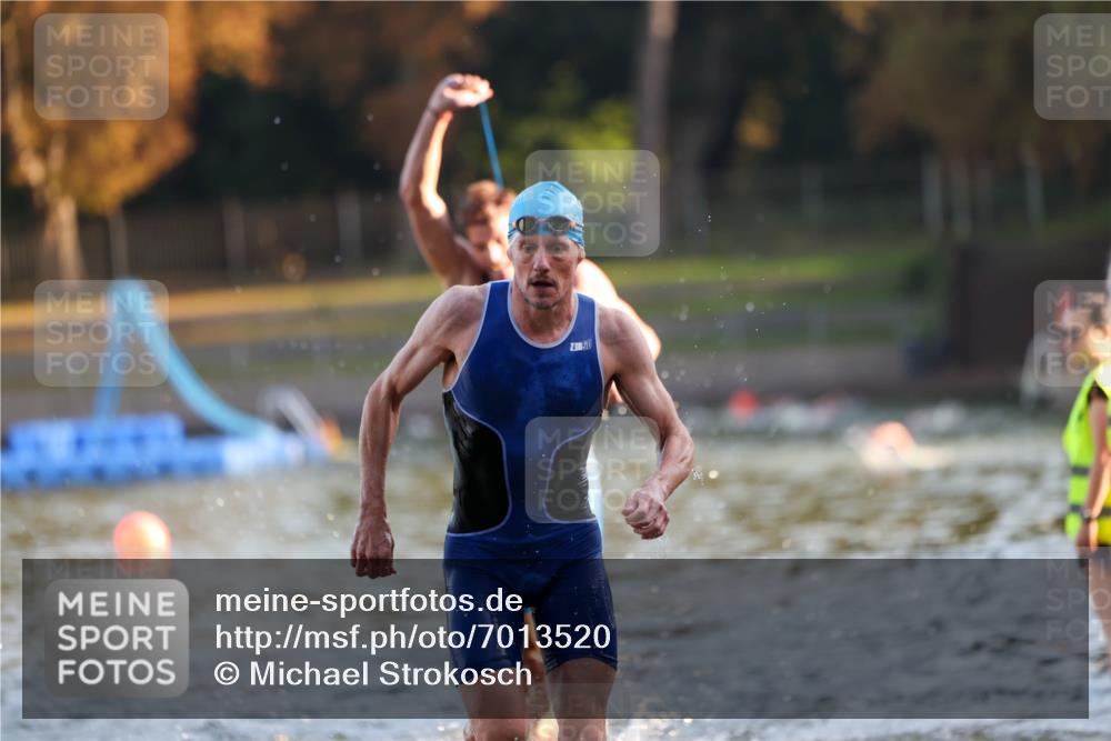 08.09.2024 - Stadtparktriathlon Michael Strokosch http://msf.ph/oto/7013520 08.09.2024 08:44:18 Schwimmen 7, 10 meine-sportfotos.de