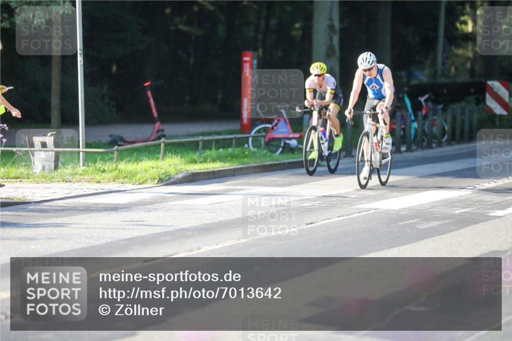 08.09.2024 - Stadtparktriathlon Zöllner http://msf.ph/oto/7013642 08.09.2024 09:15:04 Radfahren 15, 16, 21, 35, 40, 44, 63, 76, 103, 160, 178 meine-sportfotos.de