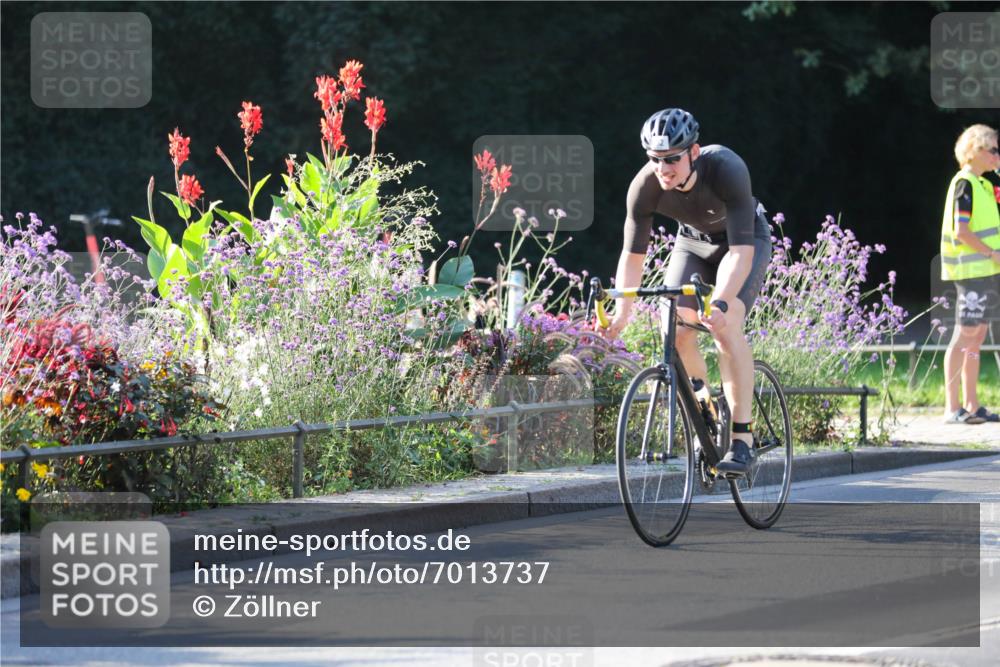 08.09.2024 - Stadtparktriathlon Zöllner http://msf.ph/oto/7013737 08.09.2024 09:15:24 Radfahren 25, 32, 72, 75, 99, 127, 179 meine-sportfotos.de