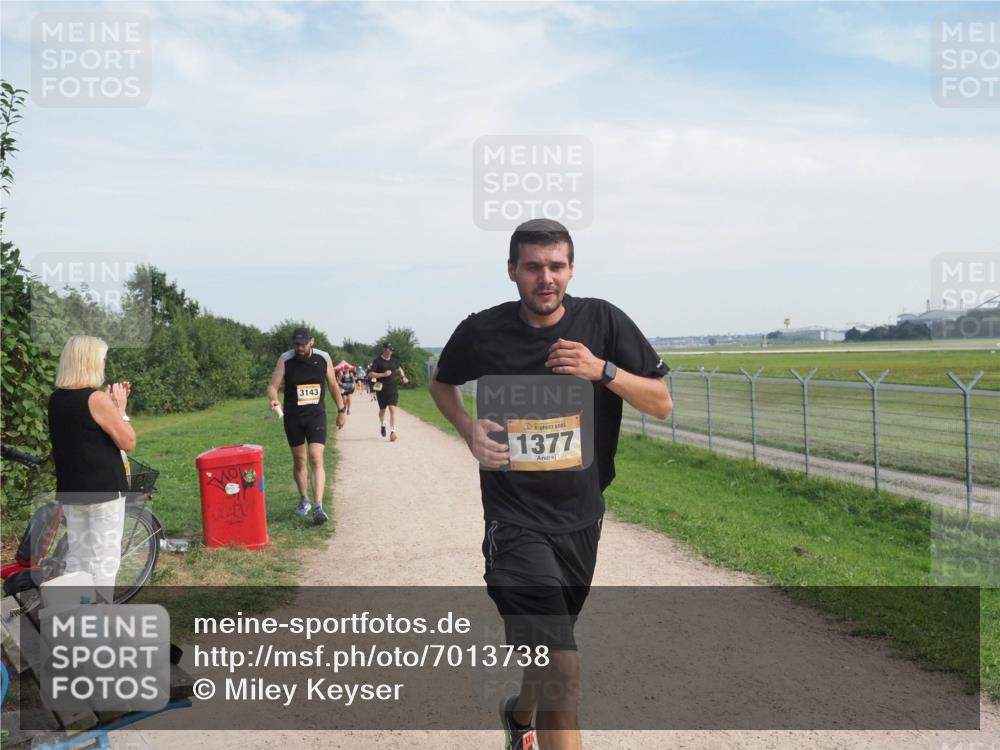 08.09.2024 - Airport Race Miley Keyser http://msf.ph/oto/7013738 08.09.2024 12:34:57 Laufen OLYMPUS, DIGITAL, CAMERA meine-sportfotos.de