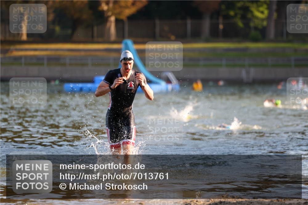 08.09.2024 - Stadtparktriathlon Michael Strokosch http://msf.ph/oto/7013761 08.09.2024 08:45:12 Schwimmen 53, 87 meine-sportfotos.de