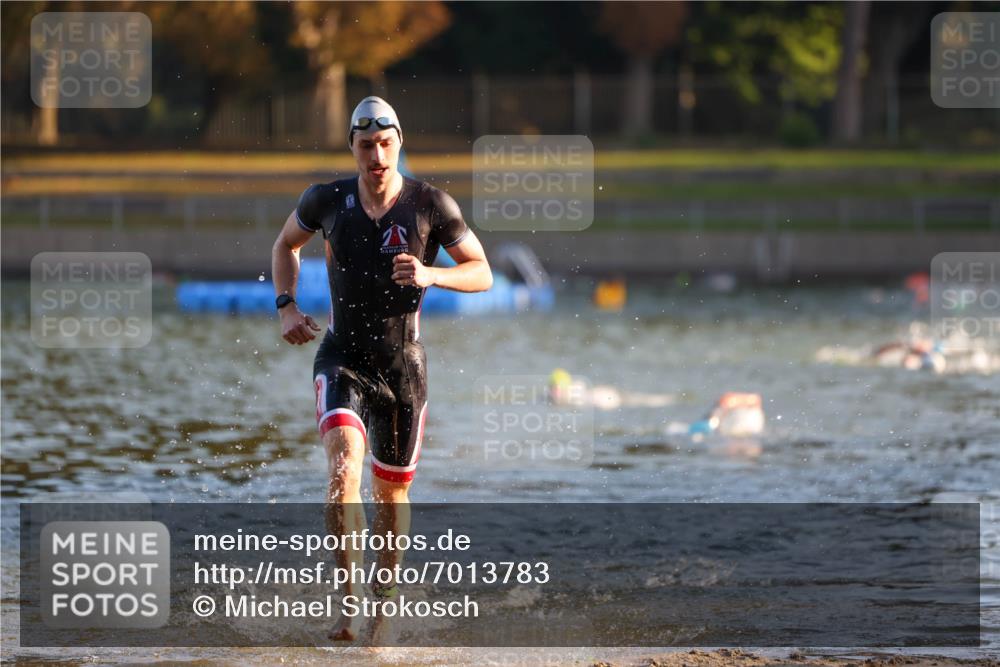 08.09.2024 - Stadtparktriathlon Michael Strokosch http://msf.ph/oto/7013783 08.09.2024 08:45:13 Schwimmen 53, 87 meine-sportfotos.de