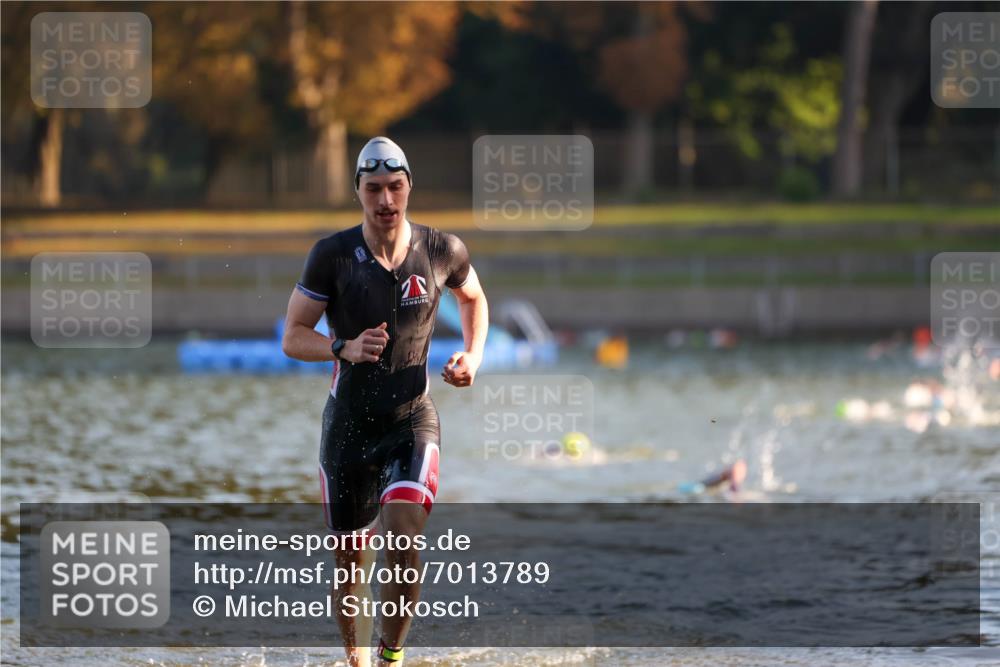 08.09.2024 - Stadtparktriathlon Michael Strokosch http://msf.ph/oto/7013789 08.09.2024 08:45:14 Schwimmen 53, 87 meine-sportfotos.de
