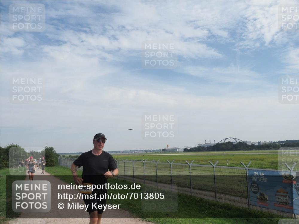 08.09.2024 - Airport Race Miley Keyser http://msf.ph/oto/7013805 08.09.2024 12:35:02 Laufen OLYMPUS, DIGITAL, CAMERA meine-sportfotos.de