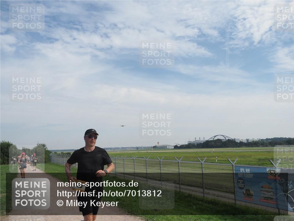 08.09.2024 - Airport Race Miley Keyser http://msf.ph/oto/7013812 08.09.2024 12:35:02 Laufen OLYMPUS, DIGITAL, CAMERA meine-sportfotos.de