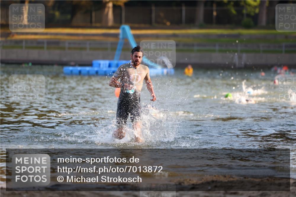 08.09.2024 - Stadtparktriathlon Michael Strokosch http://msf.ph/oto/7013872 08.09.2024 08:45:23 Schwimmen 17, 53 meine-sportfotos.de