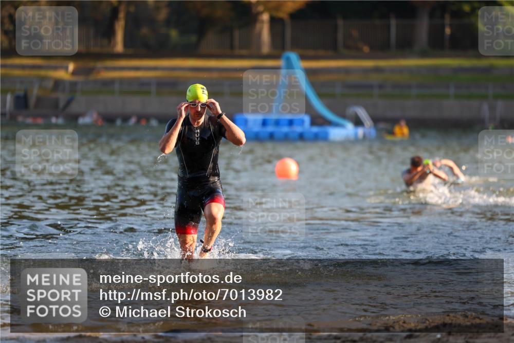 08.09.2024 - Stadtparktriathlon Michael Strokosch http://msf.ph/oto/7013982 08.09.2024 08:45:30 Schwimmen 11, 17 meine-sportfotos.de