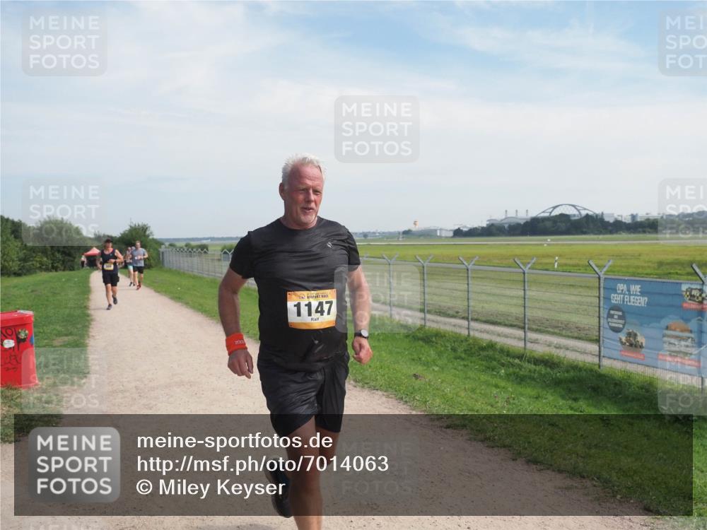 08.09.2024 - Airport Race Miley Keyser http://msf.ph/oto/7014063 08.09.2024 12:35:23 Laufen OLYMPUS, DIGITAL, CAMERA meine-sportfotos.de