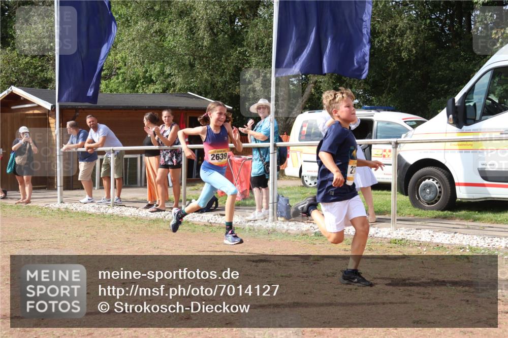08.09.2024 - Airport Race Strokosch-Dieckow http://msf.ph/oto/7014127 08.09.2024 12:05:44 Ziel 294, 2639, 2742, 2835 meine-sportfotos.de