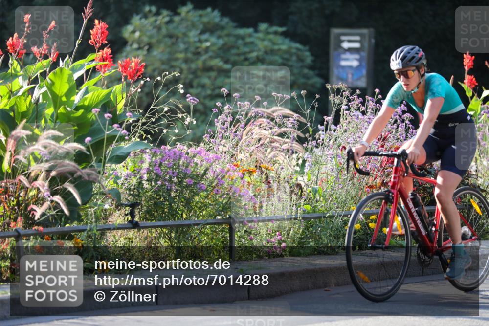 08.09.2024 - Stadtparktriathlon Zöllner http://msf.ph/oto/7014288 08.09.2024 09:18:10 Radfahren 60, 61, 100, 128, 140, 144 meine-sportfotos.de