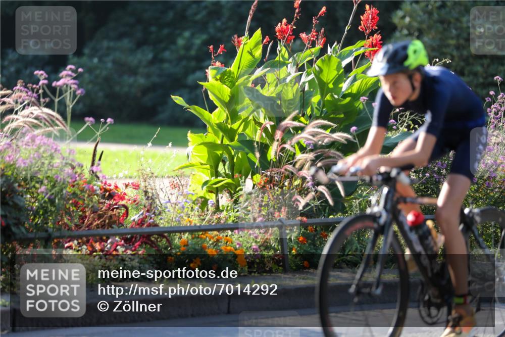 08.09.2024 - Stadtparktriathlon Zöllner http://msf.ph/oto/7014292 08.09.2024 09:18:11 Radfahren 60, 61, 100, 128, 140, 144 meine-sportfotos.de