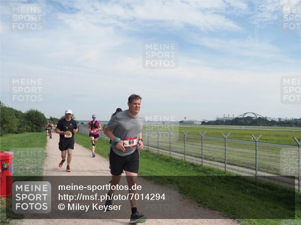 08.09.2024 - Airport Race Miley Keyser http://msf.ph/oto/7014294 08.09.2024 12:35:49 Laufen OLYMPUS, DIGITAL, CAMERA meine-sportfotos.de