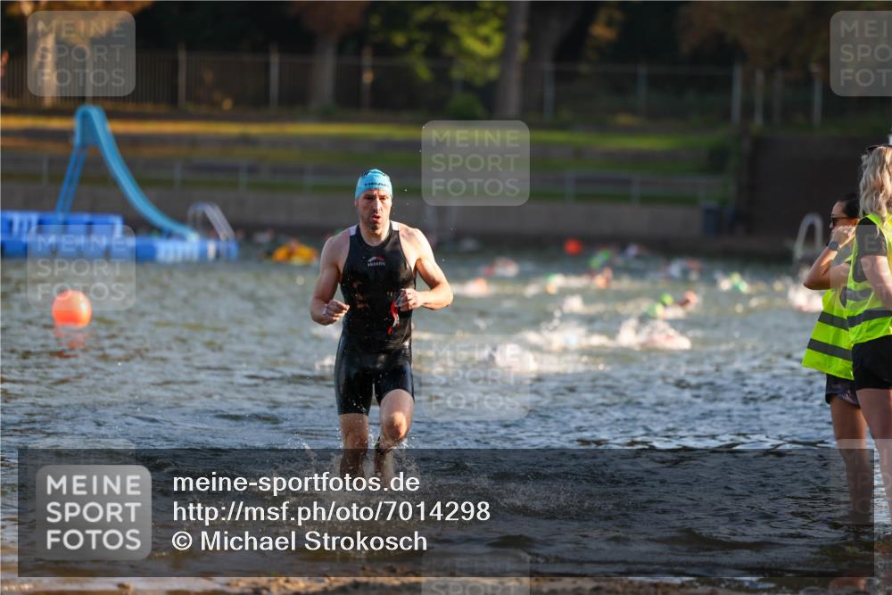 08.09.2024 - Stadtparktriathlon Michael Strokosch http://msf.ph/oto/7014298 08.09.2024 08:45:49 Schwimmen 56, 59 meine-sportfotos.de