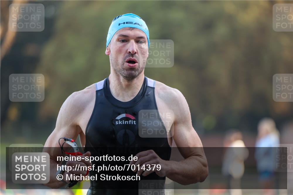 08.09.2024 - Stadtparktriathlon Michael Strokosch http://msf.ph/oto/7014379 08.09.2024 08:45:54 Schwimmen 5, 56, 59 meine-sportfotos.de