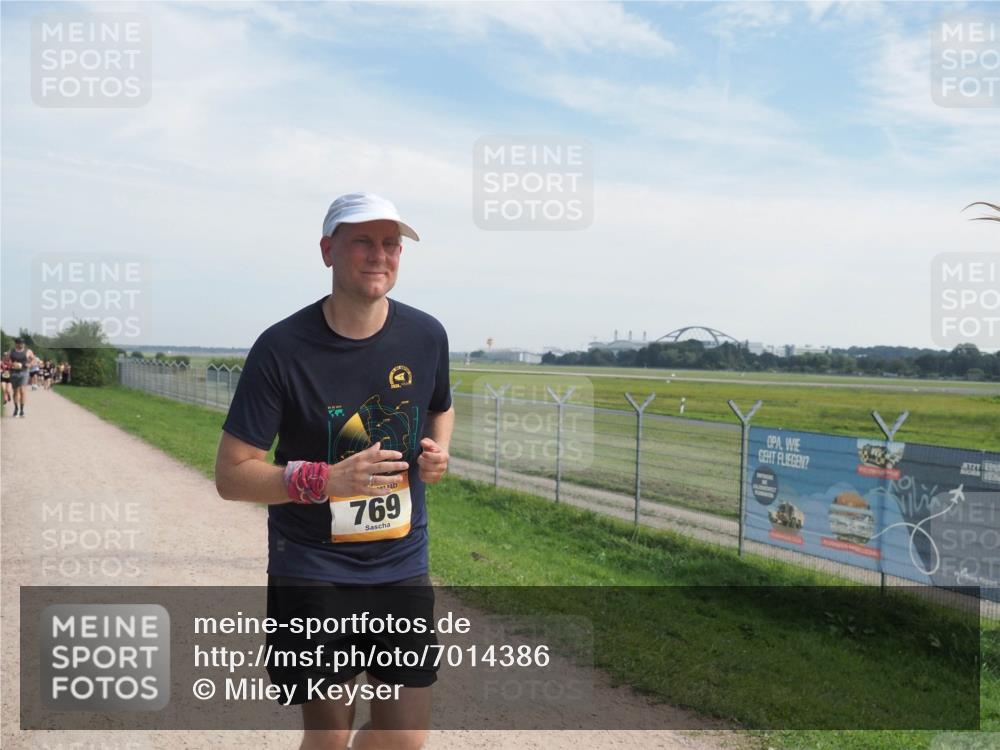 08.09.2024 - Airport Race Miley Keyser http://msf.ph/oto/7014386 08.09.2024 12:35:52 Laufen OLYMPUS, DIGITAL, CAMERA meine-sportfotos.de