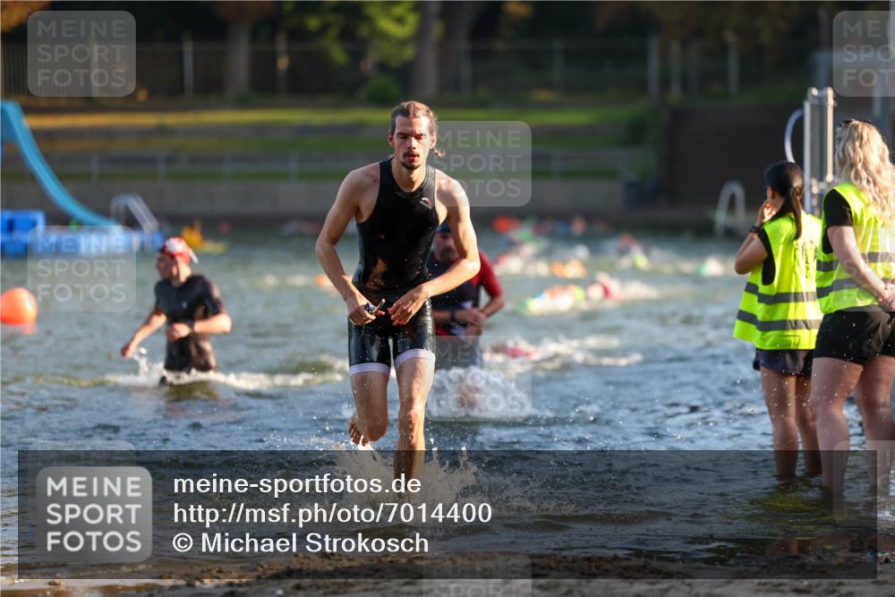 08.09.2024 - Stadtparktriathlon Michael Strokosch http://msf.ph/oto/7014400 08.09.2024 08:46:00 Schwimmen 5, 32, 38, 51, 56 meine-sportfotos.de
