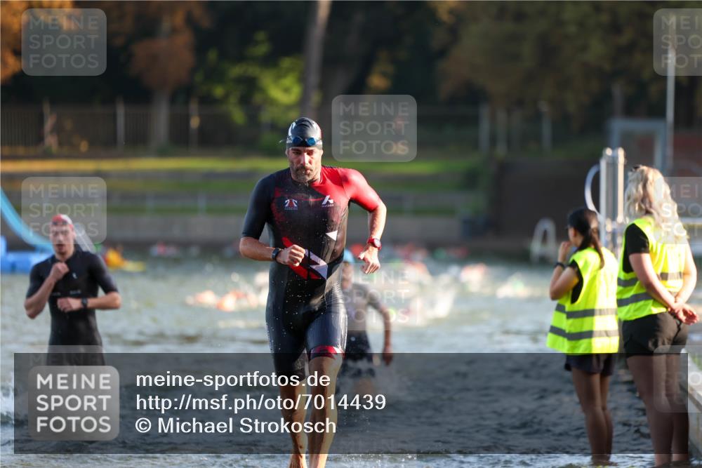 08.09.2024 - Stadtparktriathlon Michael Strokosch http://msf.ph/oto/7014439 08.09.2024 08:46:04 Schwimmen 5, 32, 38, 51, 56 meine-sportfotos.de