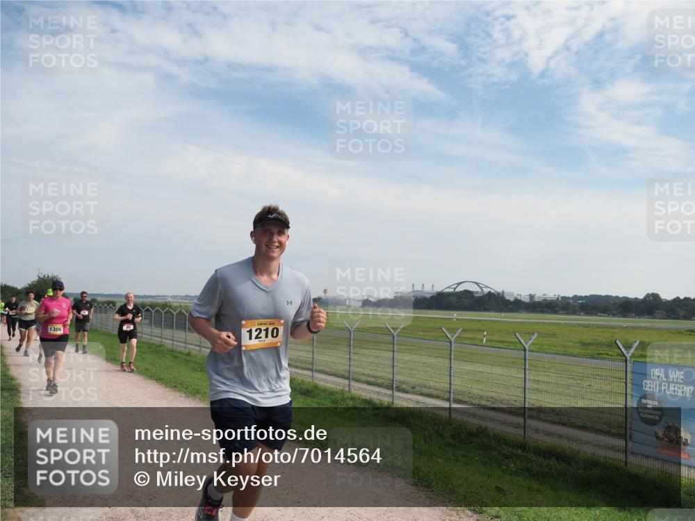 08.09.2024 - Airport Race Miley Keyser http://msf.ph/oto/7014564 08.09.2024 12:36:11 Laufen OLYMPUS, DIGITAL, CAMERA meine-sportfotos.de
