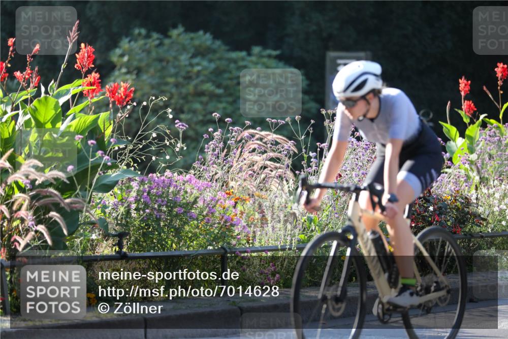 08.09.2024 - Stadtparktriathlon Zöllner http://msf.ph/oto/7014628 08.09.2024 09:20:46 Radfahren 6, 93, 115, 120, 135, 152, 161 meine-sportfotos.de