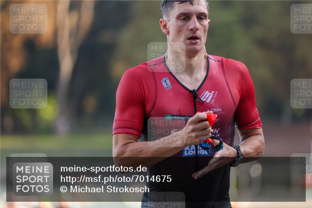 08.09.2024 - Stadtparktriathlon Michael Strokosch http://msf.ph/oto/7014675 08.09.2024 08:46:15 Schwimmen 1, 38, 62 meine-sportfotos.de