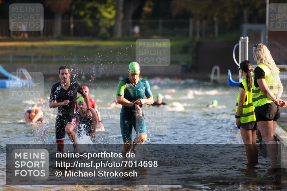 08.09.2024 - Stadtparktriathlon Michael Strokosch http://msf.ph/oto/7014698 08.09.2024 08:46:23 Schwimmen 1, 22, 34, 62, 71 meine-sportfotos.de