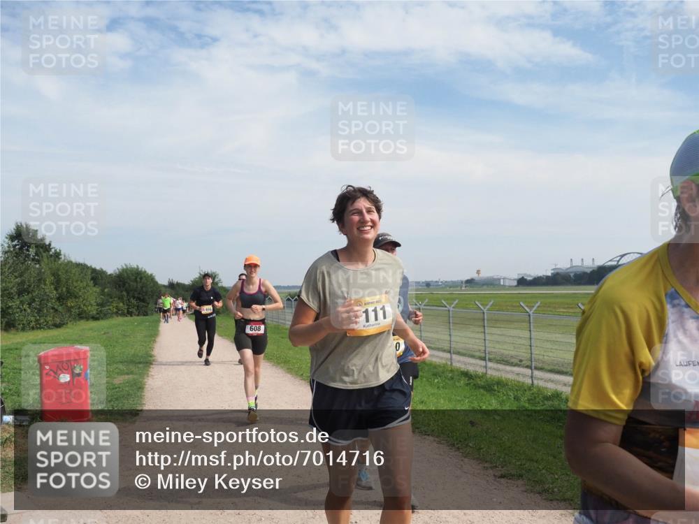 08.09.2024 - Airport Race Miley Keyser http://msf.ph/oto/7014716 08.09.2024 12:36:18 Laufen OLYMPUS, DIGITAL, CAMERA meine-sportfotos.de