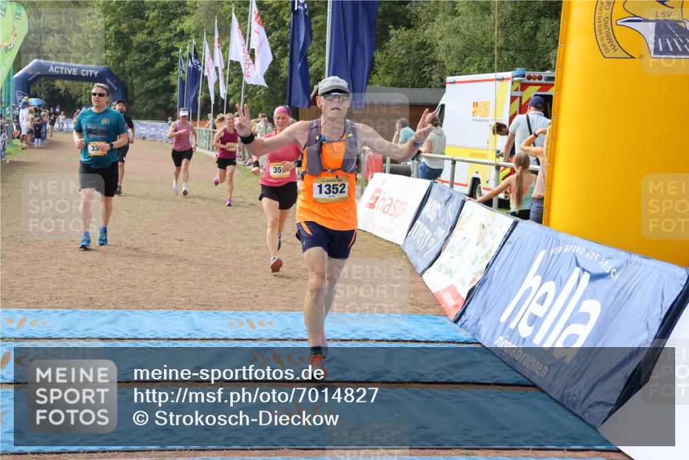 08.09.2024 - Airport Race Strokosch-Dieckow http://msf.ph/oto/7014827 08.09.2024 12:37:43 Ziel 66, 301, 336, 359, 825, 864, 1275, 1321, 1337, 1352, 1530, 2580 meine-sportfotos.de