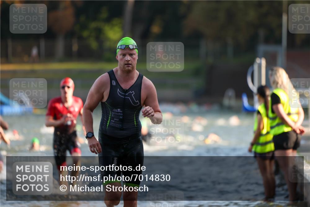 08.09.2024 - Stadtparktriathlon Michael Strokosch http://msf.ph/oto/7014830 08.09.2024 08:46:31 Schwimmen 22, 34, 47, 71, 86 meine-sportfotos.de