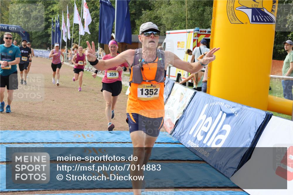 08.09.2024 - Airport Race Strokosch-Dieckow http://msf.ph/oto/7014883 08.09.2024 12:37:44 Ziel 66, 301, 336, 359, 825, 864, 1275, 1321, 1337, 1352, 1530, 2580 meine-sportfotos.de