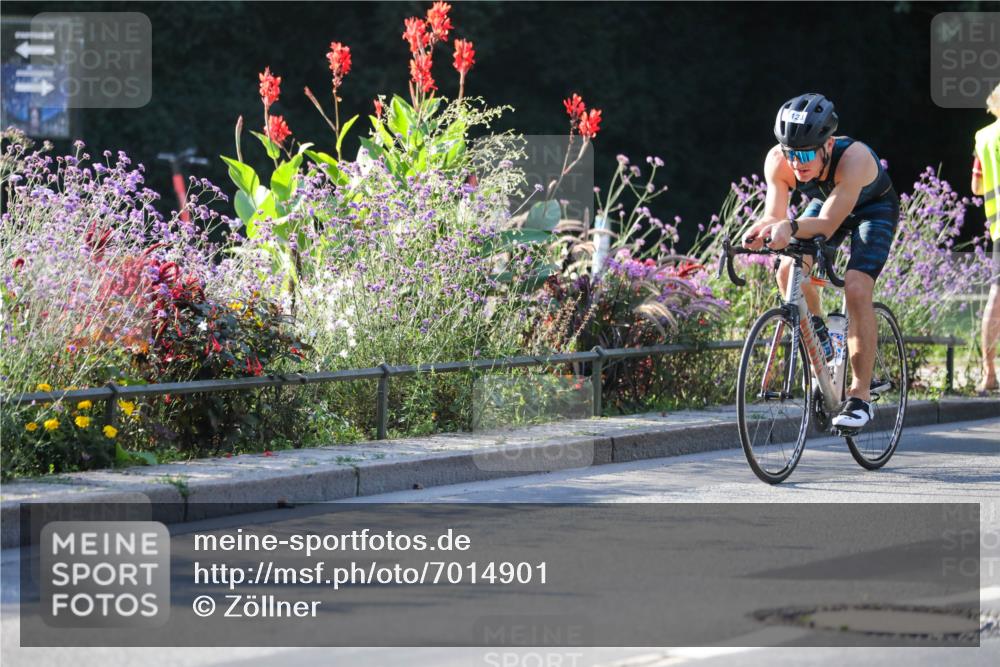 08.09.2024 - Stadtparktriathlon Zöllner http://msf.ph/oto/7014901 08.09.2024 09:22:56 Radfahren 94, 121, 123, 179 meine-sportfotos.de
