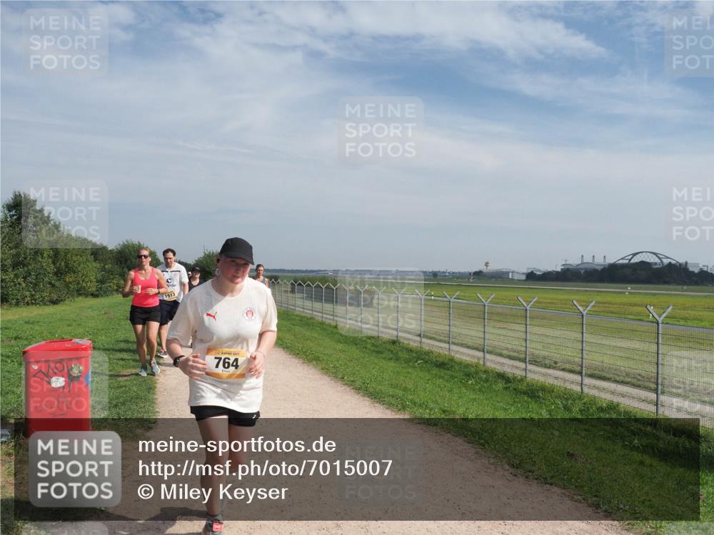 08.09.2024 - Airport Race Miley Keyser http://msf.ph/oto/7015007 08.09.2024 12:36:46 Laufen OLYMPUS, DIGITAL, CAMERA meine-sportfotos.de