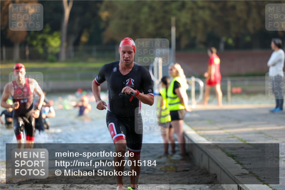 08.09.2024 - Stadtparktriathlon Michael Strokosch http://msf.ph/oto/7015184 08.09.2024 08:46:54 Schwimmen 20, 33, 48, 77, 80, 83, 89 meine-sportfotos.de