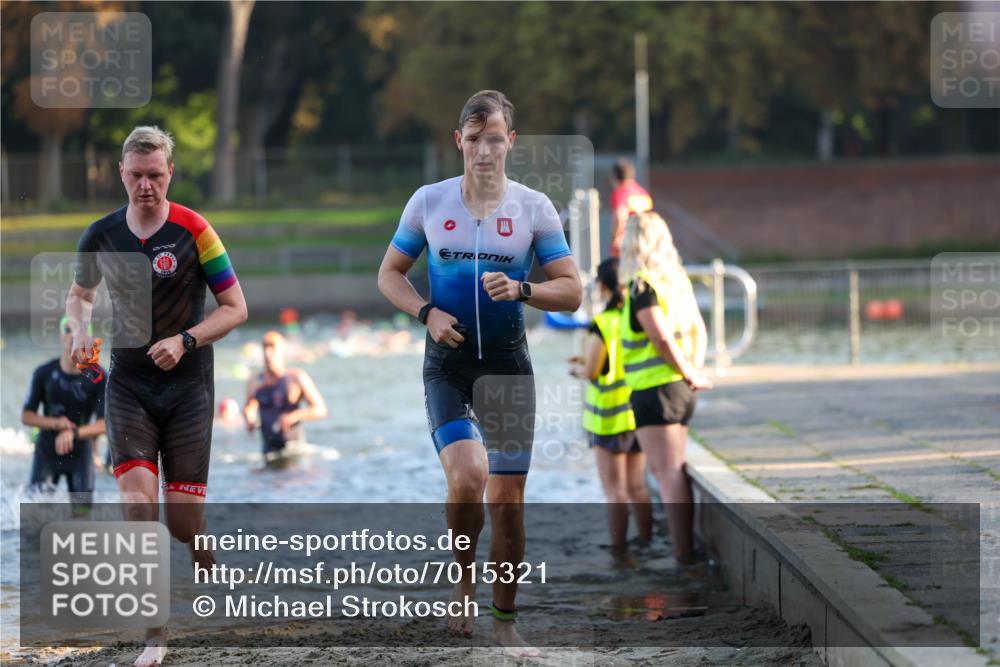 08.09.2024 - Stadtparktriathlon Michael Strokosch http://msf.ph/oto/7015321 08.09.2024 08:47:02 Schwimmen 3, 20, 48, 78, 80, 89 meine-sportfotos.de