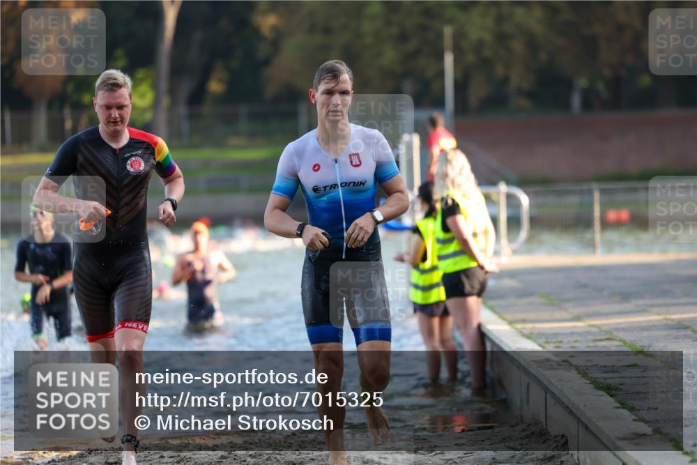 08.09.2024 - Stadtparktriathlon Michael Strokosch http://msf.ph/oto/7015325 08.09.2024 08:47:02 Schwimmen 3, 20, 48, 78, 80, 89 meine-sportfotos.de
