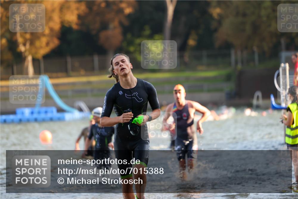 08.09.2024 - Stadtparktriathlon Michael Strokosch http://msf.ph/oto/7015388 08.09.2024 08:47:07 Schwimmen 3, 44, 78, 80 meine-sportfotos.de