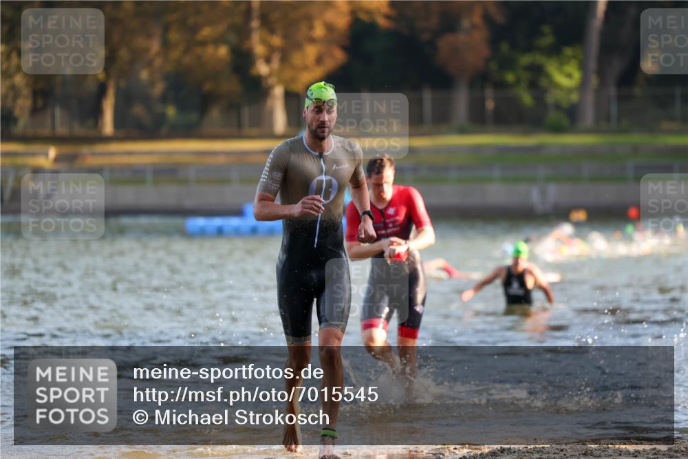 08.09.2024 - Stadtparktriathlon Michael Strokosch http://msf.ph/oto/7015545 08.09.2024 08:47:17 Schwimmen 39, 44, 55 meine-sportfotos.de