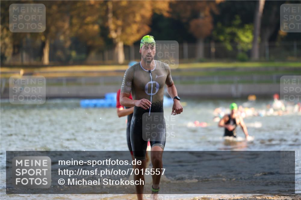 08.09.2024 - Stadtparktriathlon Michael Strokosch http://msf.ph/oto/7015557 08.09.2024 08:47:18 Schwimmen 39, 44, 55 meine-sportfotos.de