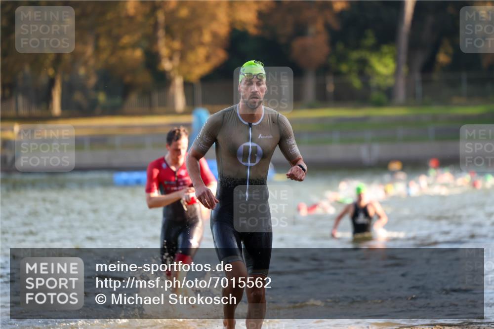 08.09.2024 - Stadtparktriathlon Michael Strokosch http://msf.ph/oto/7015562 08.09.2024 08:47:18 Schwimmen 39, 44, 55 meine-sportfotos.de