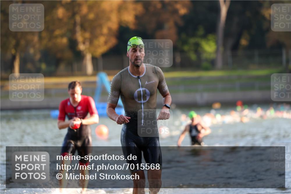 08.09.2024 - Stadtparktriathlon Michael Strokosch http://msf.ph/oto/7015568 08.09.2024 08:47:18 Schwimmen 39, 44, 55 meine-sportfotos.de