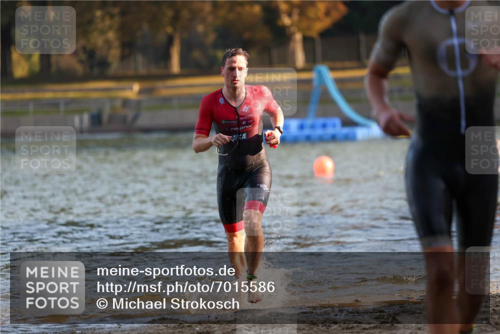 08.09.2024 - Stadtparktriathlon Michael Strokosch http://msf.ph/oto/7015586 08.09.2024 08:47:20 Schwimmen 39, 44, 55 meine-sportfotos.de